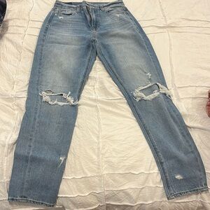 American Eagle outfitter’s size 0 blue mom jean